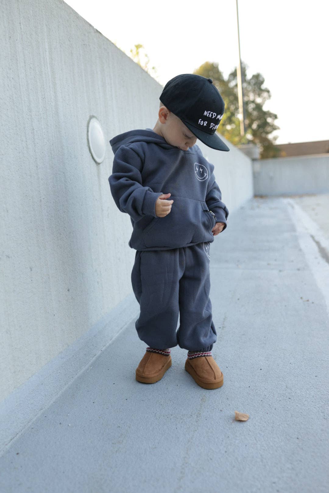 STAY COZY • KIDS SMILEY SWEATSUIT