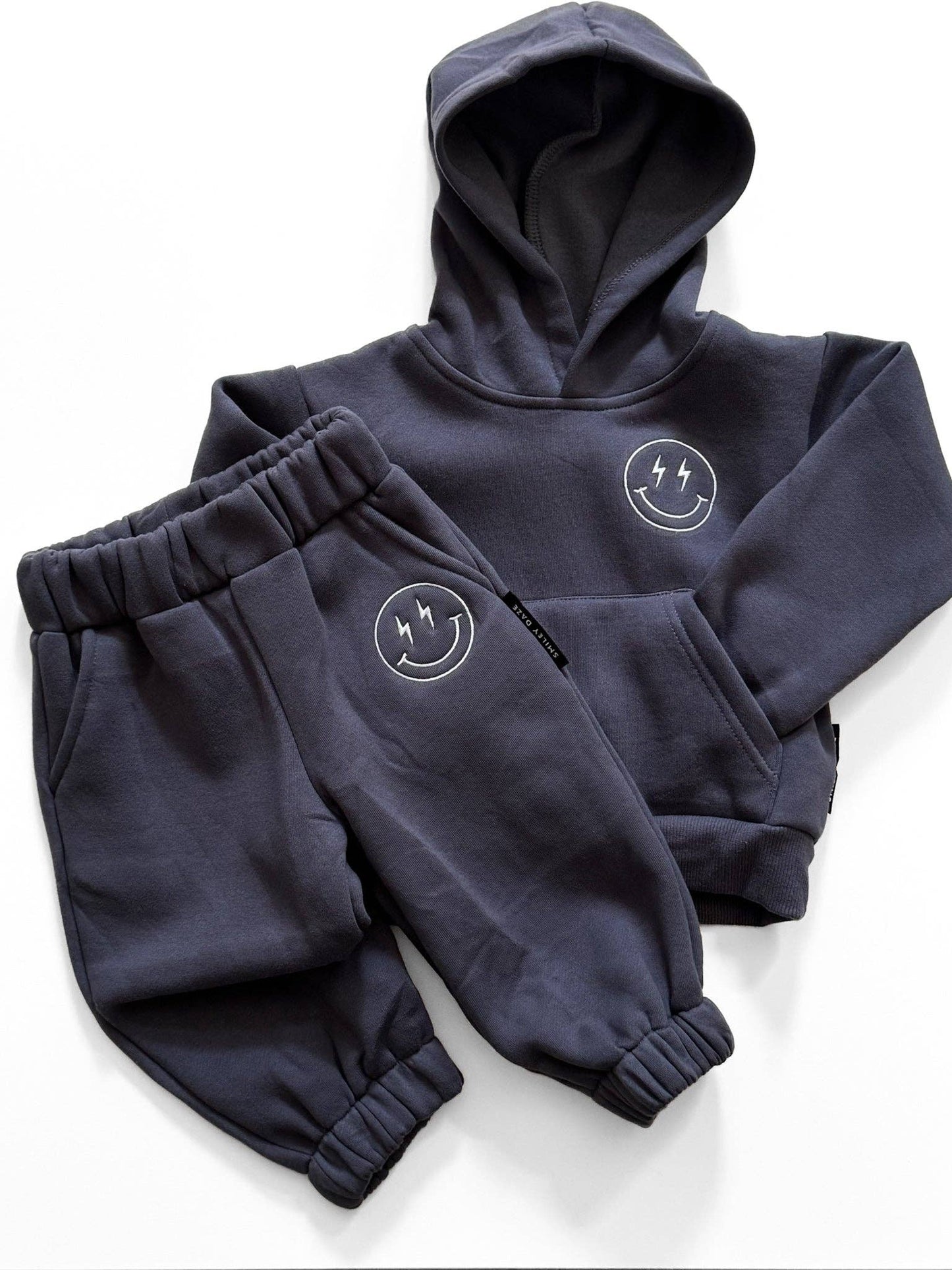 STAY COZY • KIDS SMILEY SWEATSUIT